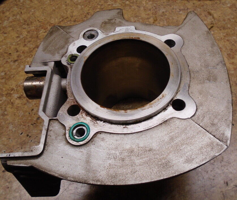 2003 Ducati Monster M600 M 600 Engine Rear Back Cylinder Jug Barrel Motor 03