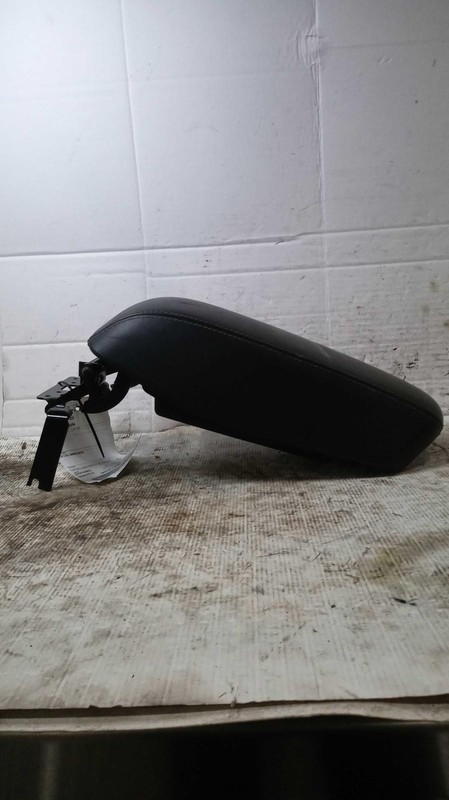 2016 Jeep Cherokee OEM Center Console LID Black 59000 Miles - Used Part