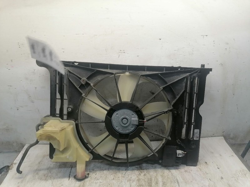 Radiator Fan Motor Sedan Fan Assembly Fits 14-19 COROLLA 1608010