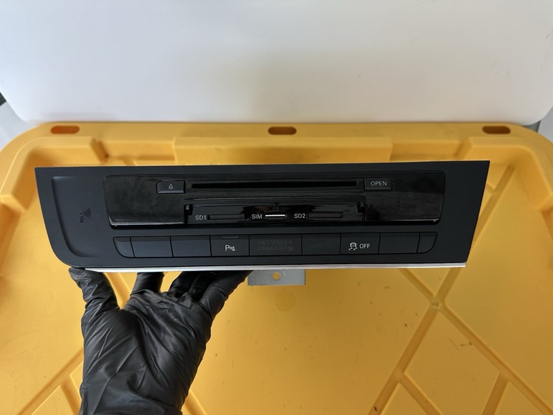 2012-2015 AUDI A6 MULTI MEDIA RADIO RECEIVER DASH MOUNTED CD PLAYER 4G0035746G