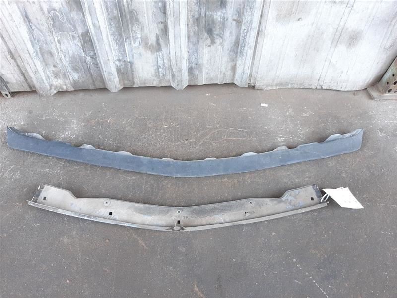 Mercedes 107 560SL Lower Radiator Support Brace Bracket