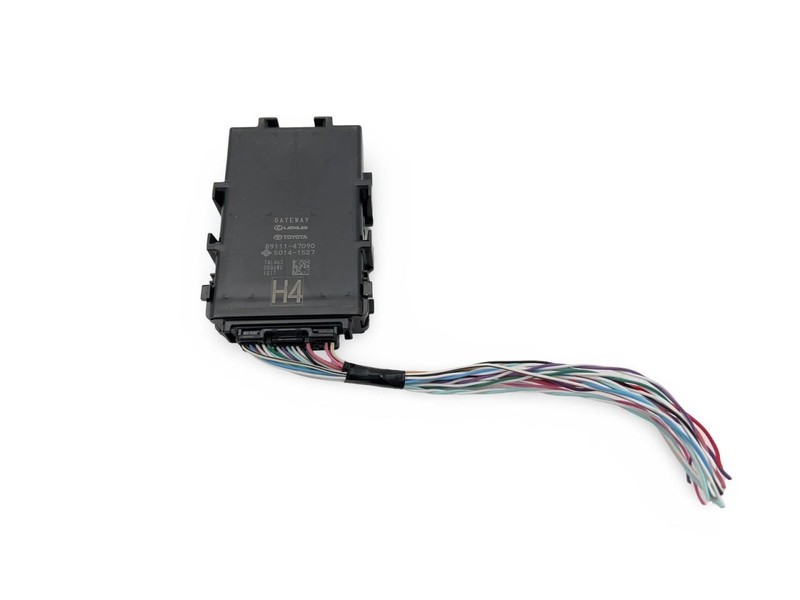 2020-2022 Toyota Prius Network Gateway Computer Control Module Unit