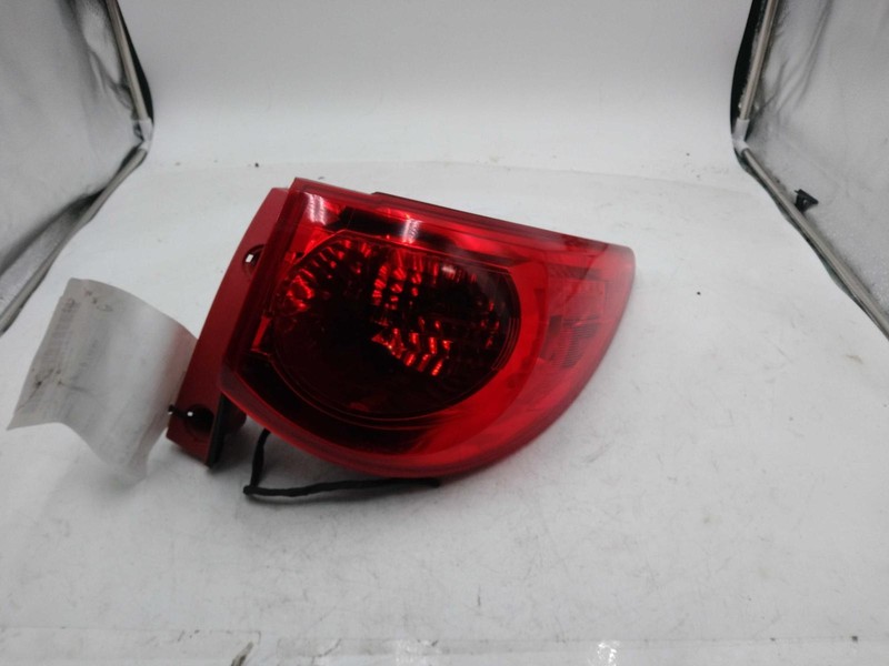 2012 Chevrolet Traverse Right Tail Light Assembly Black Used 290736