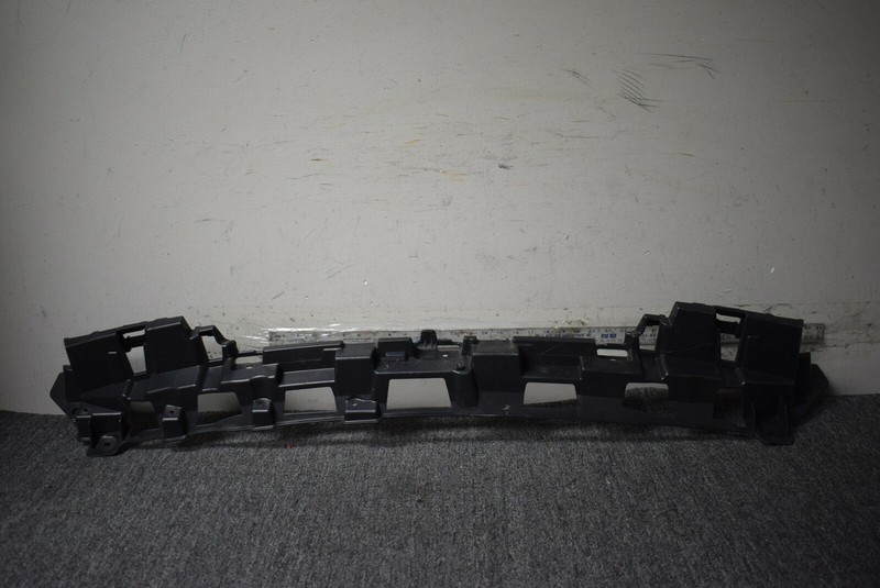 Jaguar I Pace X590 Rear Bumper Bracket Pair Middle Part J9d3-17d928-a