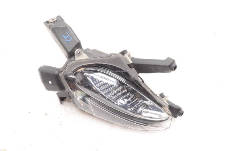 2016-2019 MAZDA MX-5 MIATA ND PASSENGER RIGHT REAR BUMPER LIGHT N243 51240