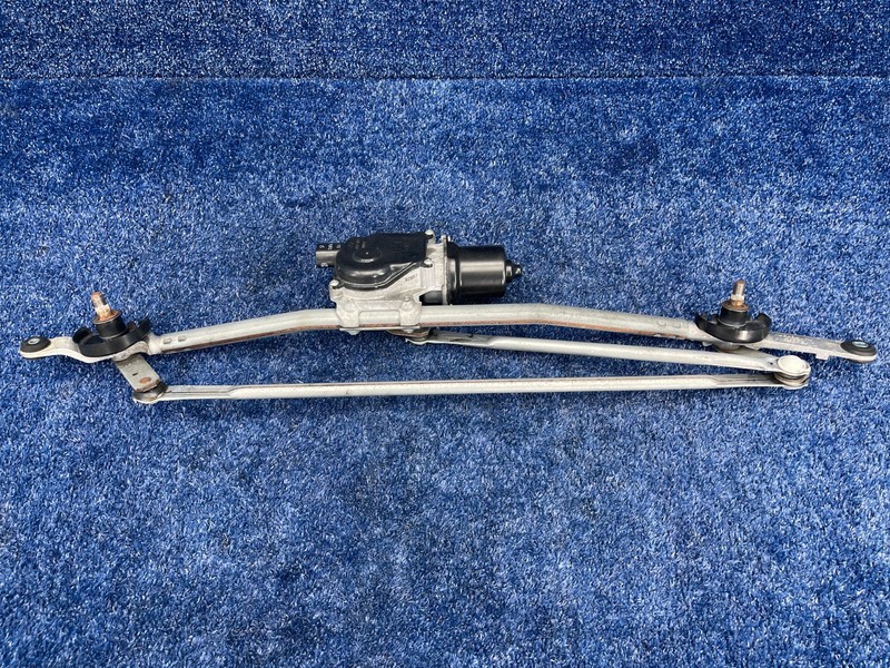 17-20 Fiat 124 Spider Windshield Wiper Transmission Linkage & Motor Assembly OEM
