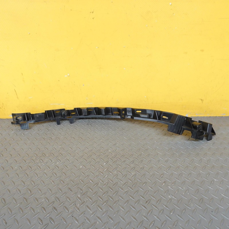 2016-2020 TESLA MODEL X REAR LEFT SIDE LOWER C PILLAR RACETRACK COVER BRACKET