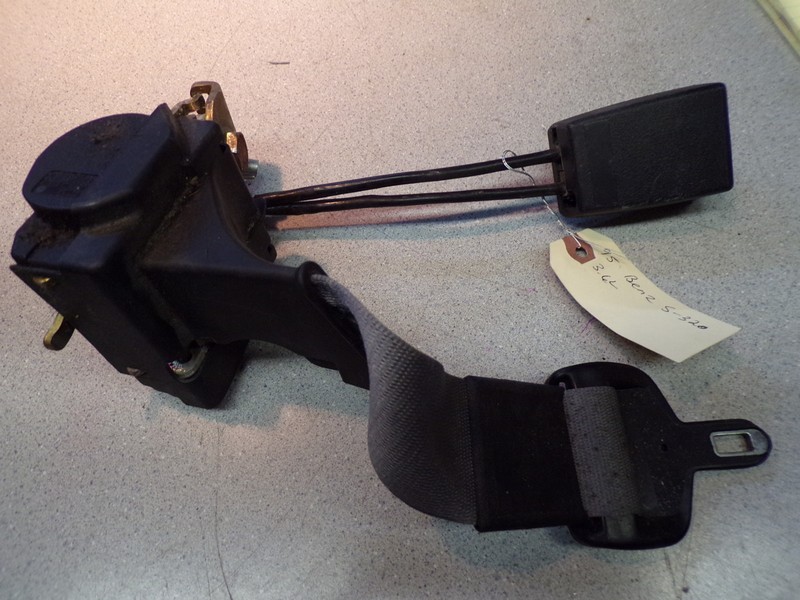 1995 Mercedes Benz S-320 Seat Belt Assembly *FREE SHIPPING*