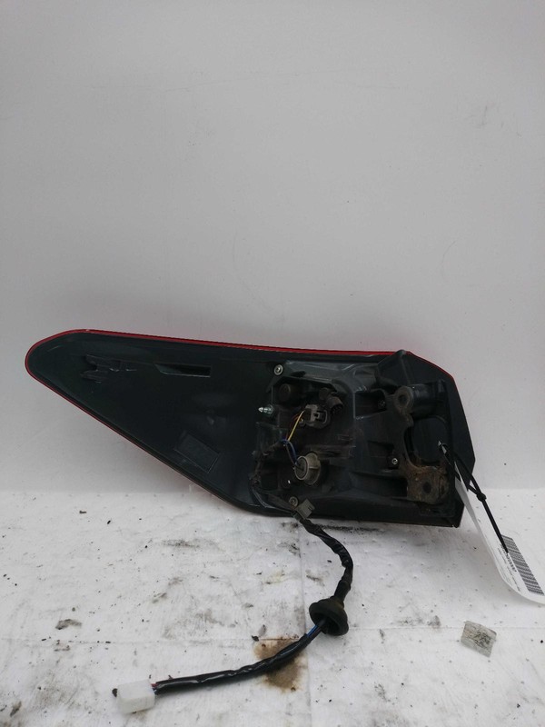 2017 Toyota Highlander Right Tail Light Assembly Grey 697483 Used 75k Miles