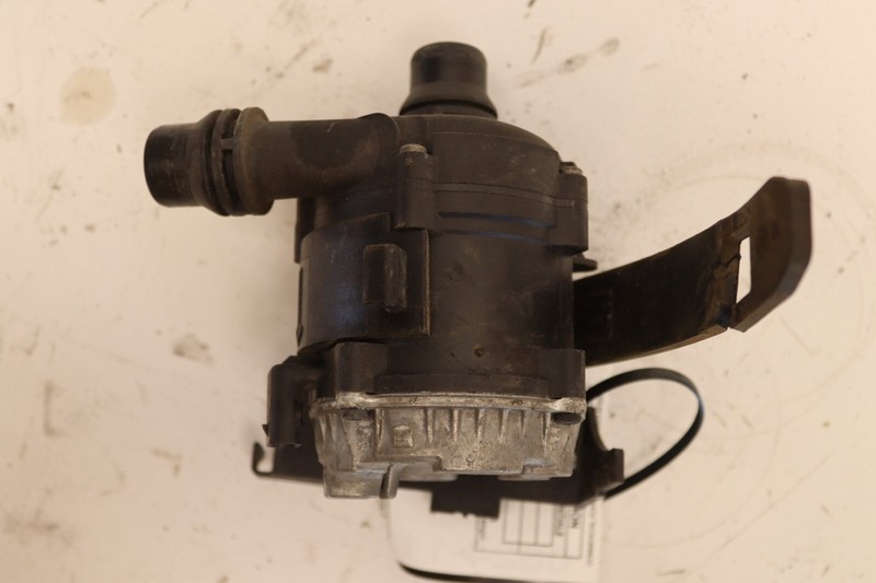 2018-2019 BMW M550I 4.4L ENGINE ELECTRIC COOLANT AUXILIARY WATER PUMP OEM