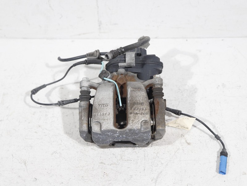 16-19 BMW G11 G12 750 REAR RİGHT BRAKE CALİPERS GRAY OEM 66K