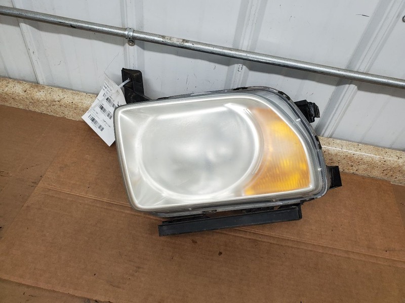 Passenger Right Headlight Fits 03-06 ELEMENT 287804