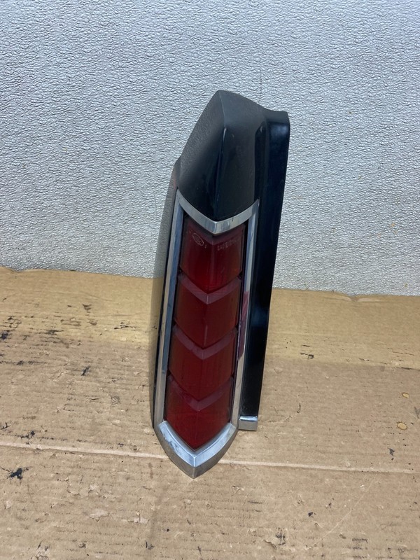 1980 to 1983 Lincoln Mark VI Left Driver LH Side Tail Light OEM AB5321 LK