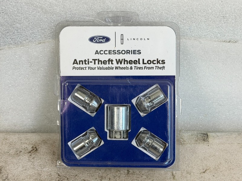 Ford Lincoln Original Equipment McGard Locking Lug Nut Kit DM5Z-1A043-A