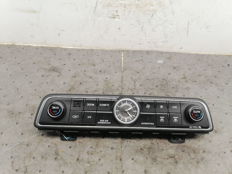 Temperature Control ID 97250F6600 Fits 17-18 CADENZA 1640663