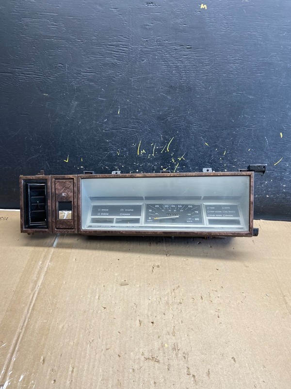 1982 to 1983 Chrysler Lebaron Cluster Speedometer AB2038