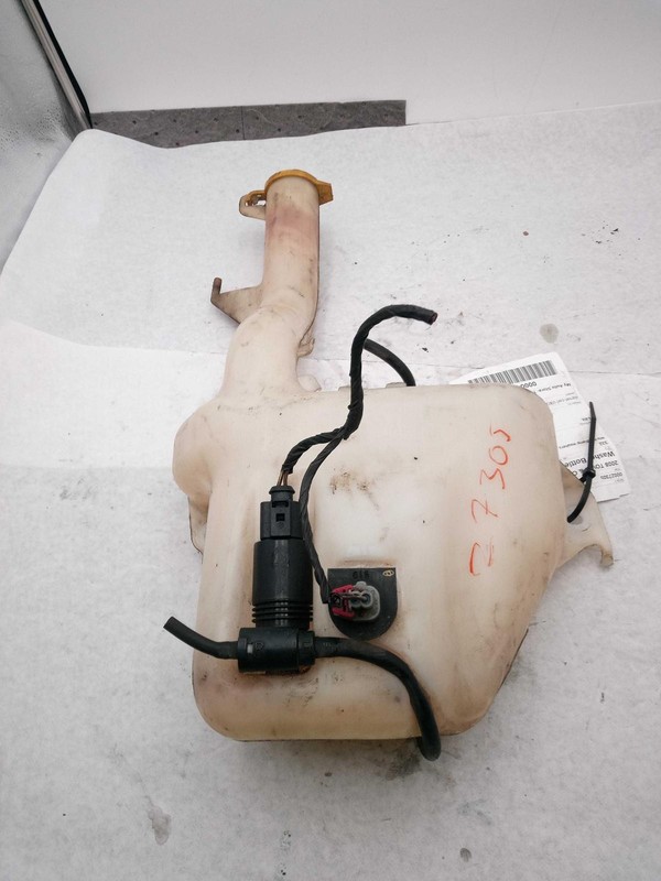 2008 Chrysler Town & Country Washer Fluid Reservoir OEM 3.8L Silver 138K Miles