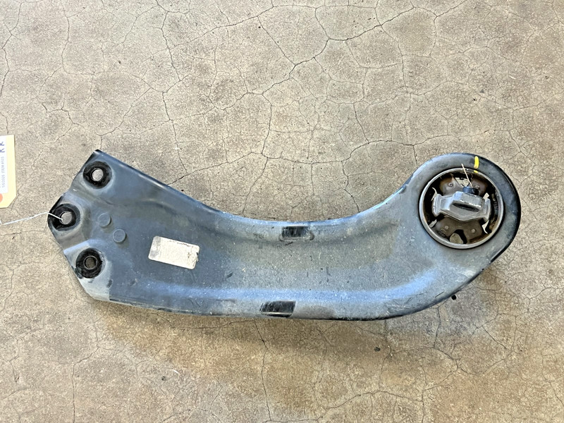 ⭐2021-2025 KIA SORENTO FWD REAR RIGHT PASS SIDE TRAILING CONTROL ARM OEM LOT2700