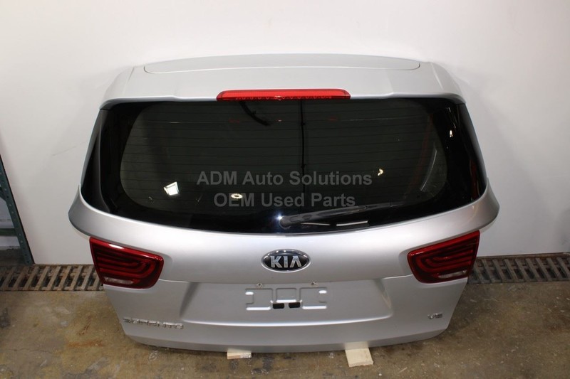2016-2020 KIA SORENTO Rear Lid gate Trunk Lid Assembly OEM / Metallic Silver KCS