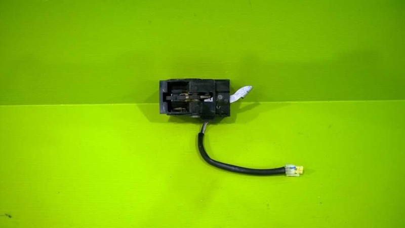 07 08 09 10 11 12 13 14 ESCALADE BACK GLASS LOCK LATCH OEM 3095-53