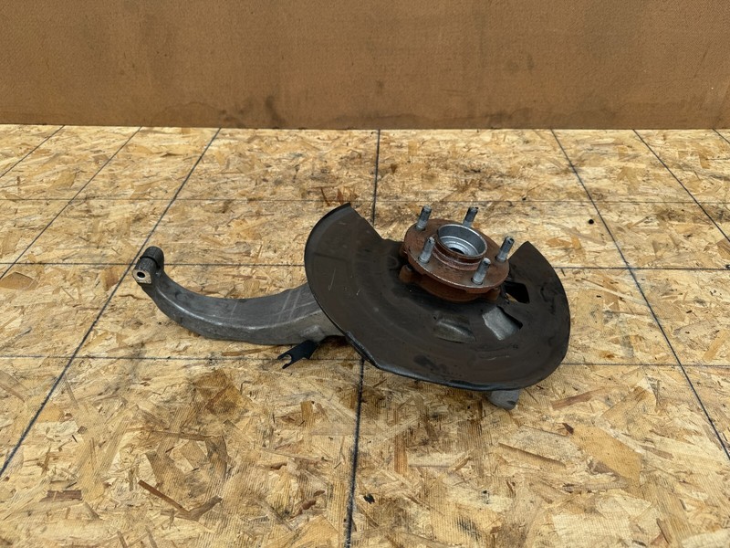 INFINITI M35H M37 M56 Q70 11-19 OEM FRONT RIGHT PASSENGER SPINDLE KNUCKLE RWD