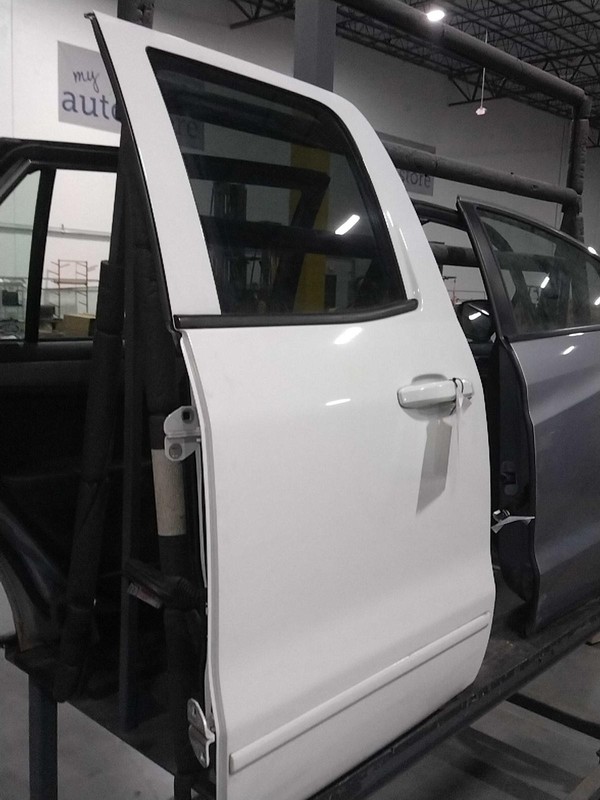2016 Chevrolet Silverado 1500 Left Door White 76850 Used 230K Miles