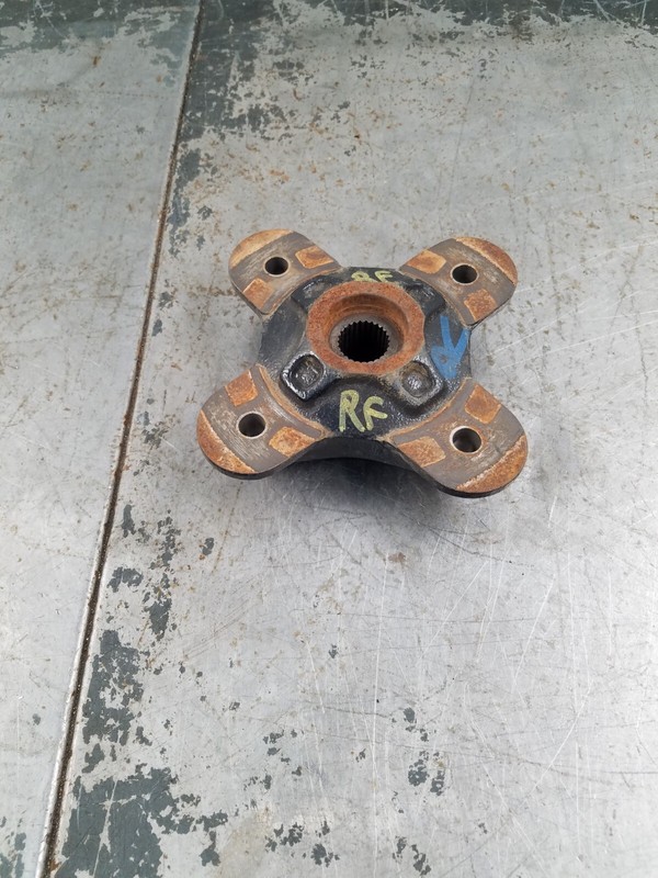 #6707 K3- 2022 19 20 21 Polaris RZR XP 1000 Right Front Wheel Hub 566mi