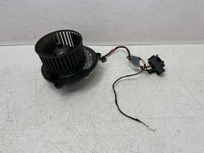17 18 19 Mercedes GLS450 GLS550 X166 HVAC AC Heater Blower Motor Fan 1399 OEM