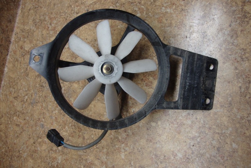 2000 Kawasaki EX250 EX 250 F Ninja Radiator Engine Cooling Coolant Fan Motor 01