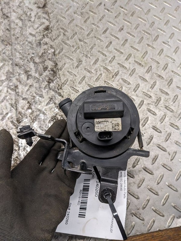 Coolant Pump Engine 2.0L Gasoline Fits 18-25 WRANGLER 1181402