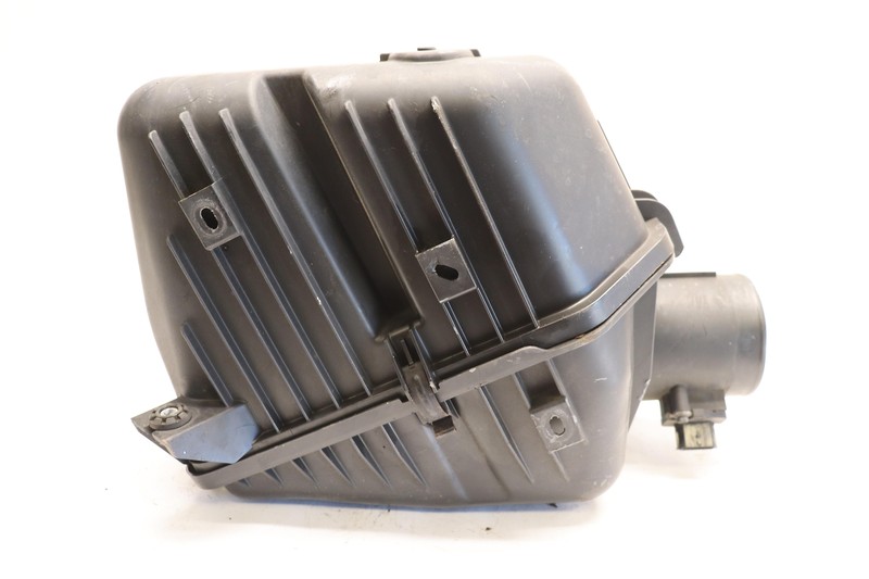 2011-2012 INFINITI QX56 5.6L ENGINE AIR INTAKE CLEANER FILTER BOX OEM