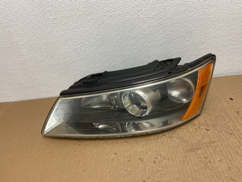 2006 to 2008 Hyundai Sonata Left Driver LH Side Headlight Halogen Oem AB6600 DW