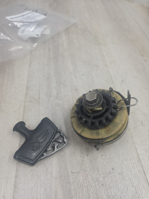 1975Johnson 9.9 HpSeahorse 10r75c Recoil SEE FULL DESCRIPTIboat motor part