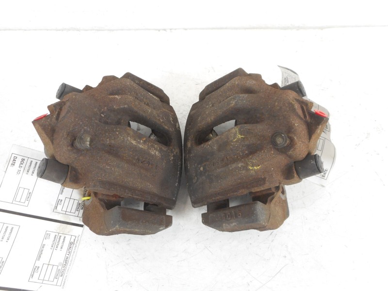 Jaguar XJR Brake Caliper Pair Front Left Right W/O Cross Drill OEM 2000-2003
