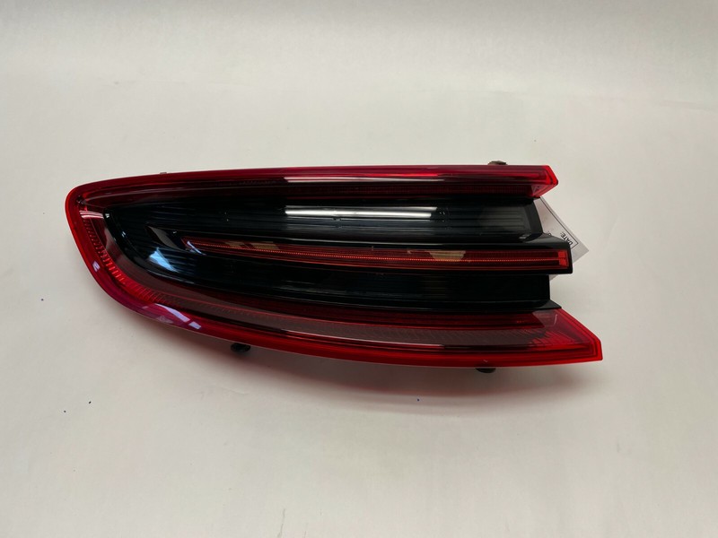 2015-2018 PORSCHE MACAN LEFT DRIVER SIDE TAIL LIGHT WITH LED OEM