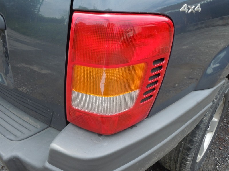 1999-2002 Jeep Grand Cherokee Tail Light Lamp Passenger Right Thru 11/11/01
