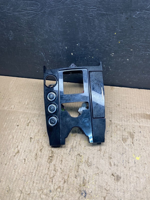 2012 to 2012 Mercedes-Benz W218 CLS63 AMG Center Console Trim Panel OEM N0473