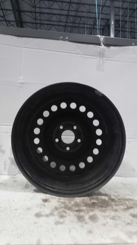 2016 Nissan Rogue OEM Black Wheel 17 Rim 40300AA300 Used 95000 Miles