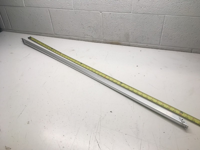Z7 1996 Larson SEI 174 Boat Windshield Rail Passenger Left Port Side