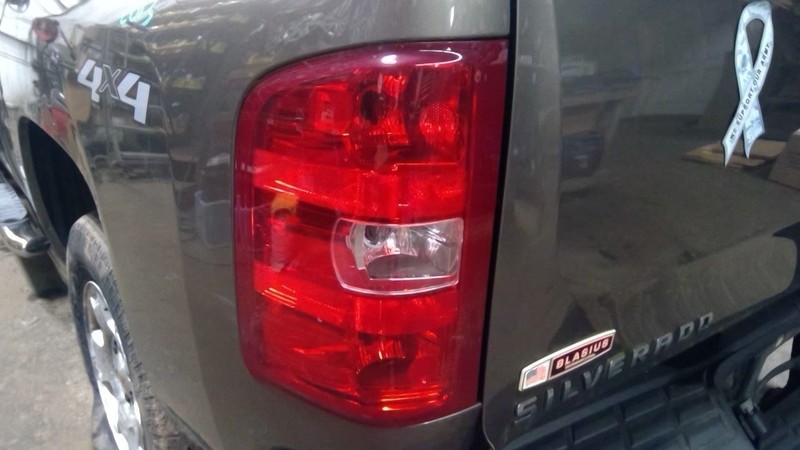 Driver Tail Light Pickup With Box DRW Fits 07-14 SIERRA 3500 PICKUP 1786440