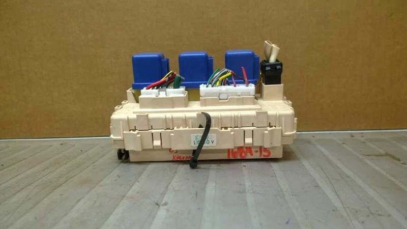 03 NISSAN XTERRA 3.3L AT SUV FUSE BOX OEM 1684-15