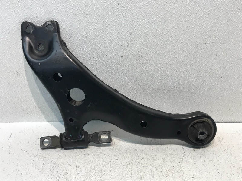 2005-12 Toyota AVALON Front Right Passenger Lower Control Arm OEM
