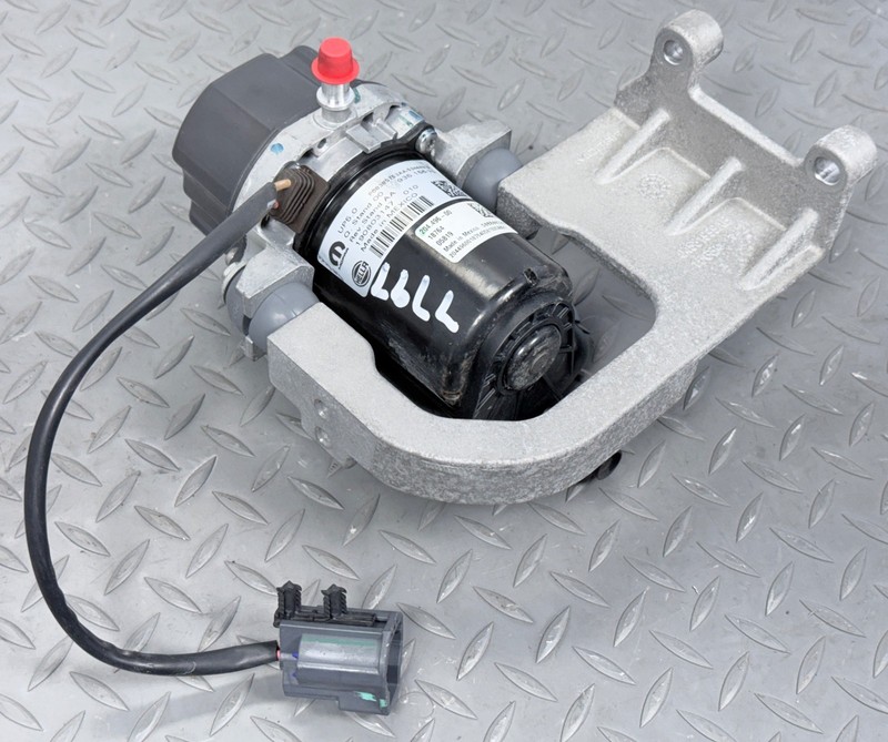 ✅ 2019-26 RAM 1500 5th Gen OEM POWER BRAKE BOOSTER VACUUM PUMP w/ BRACKET Mopar