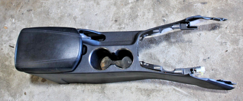 13 14 15 16Hyundai Genesis CoupeOEM Floor Center Console 846102M7009P