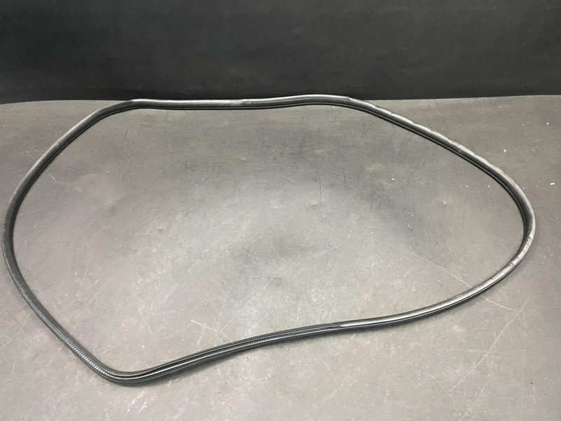 Front Left Door Body Weatherstrip 2019 Honda Pilot 72315-TG7-A01 2016 2017- 2021