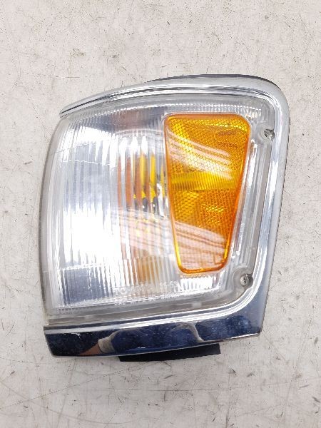 Driver Corner/Park Light Park Lamp-turn Signal Fits 92-95 4 RUNNER 81620-35201