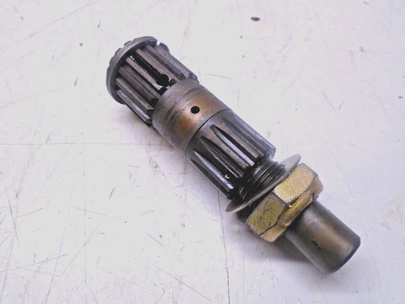 R2a MerCruiser 32582 Upper Swivel Steering Shaft Gimbal Housing Splined