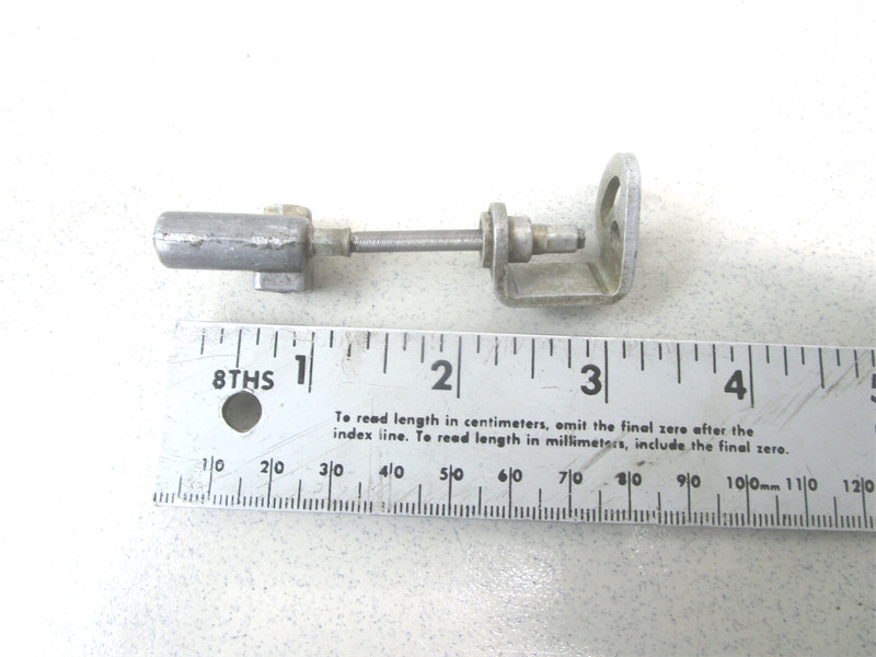 28007A1 Carburetor Throttle Coupling Mercury Model 400-500, 700 Outboards 27870