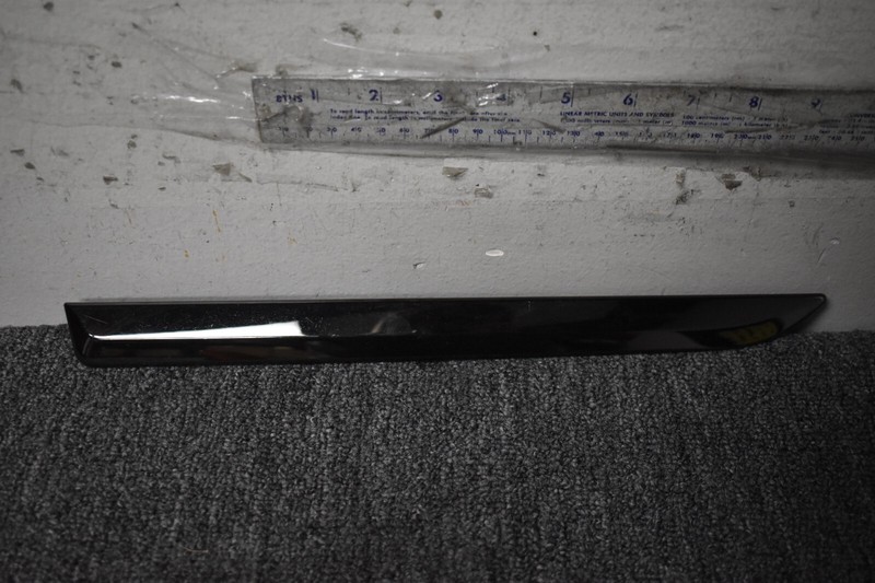 2020-2021 BMW M760I xDRIVE BASE REAR SIDE MOLDING FACTORY OEM
