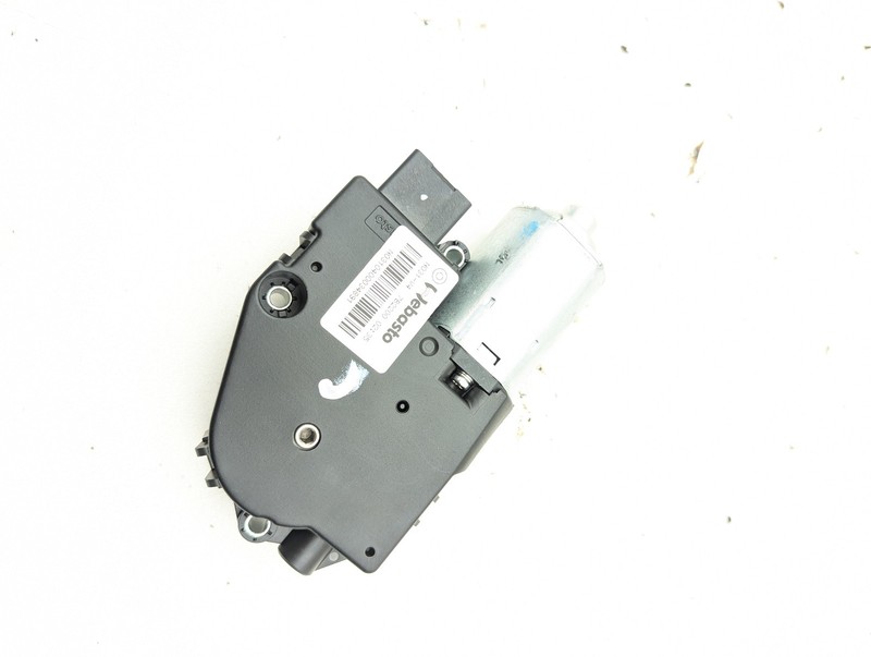2003-2007 INFINITI G35 Sun Roof Motor Sun Roof Motor